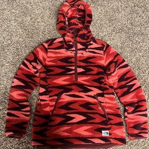 EUC The North Face Quarter Zip